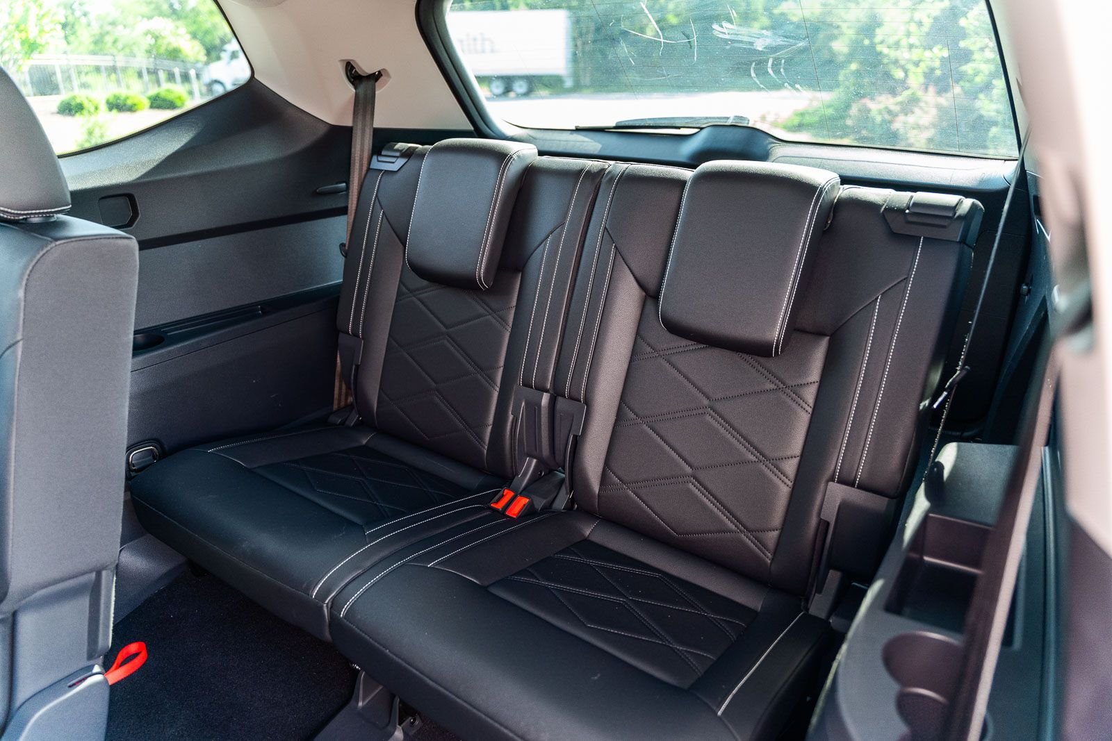 Used 2026  Volkswagen SE w/Technology image 17