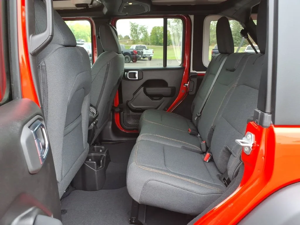 2026 Jeep Wrangler 4-Door Sport RHD - Photo 11