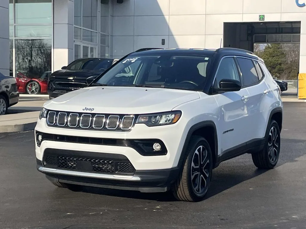 Used 2022 White Jeep Limited image 3