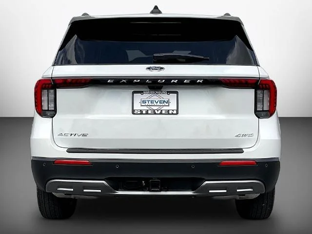 New 2026 Star White Metallic Tri-Coat Ford Active image 45