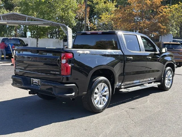 Used 2025 Black Chevrolet Custom image 12