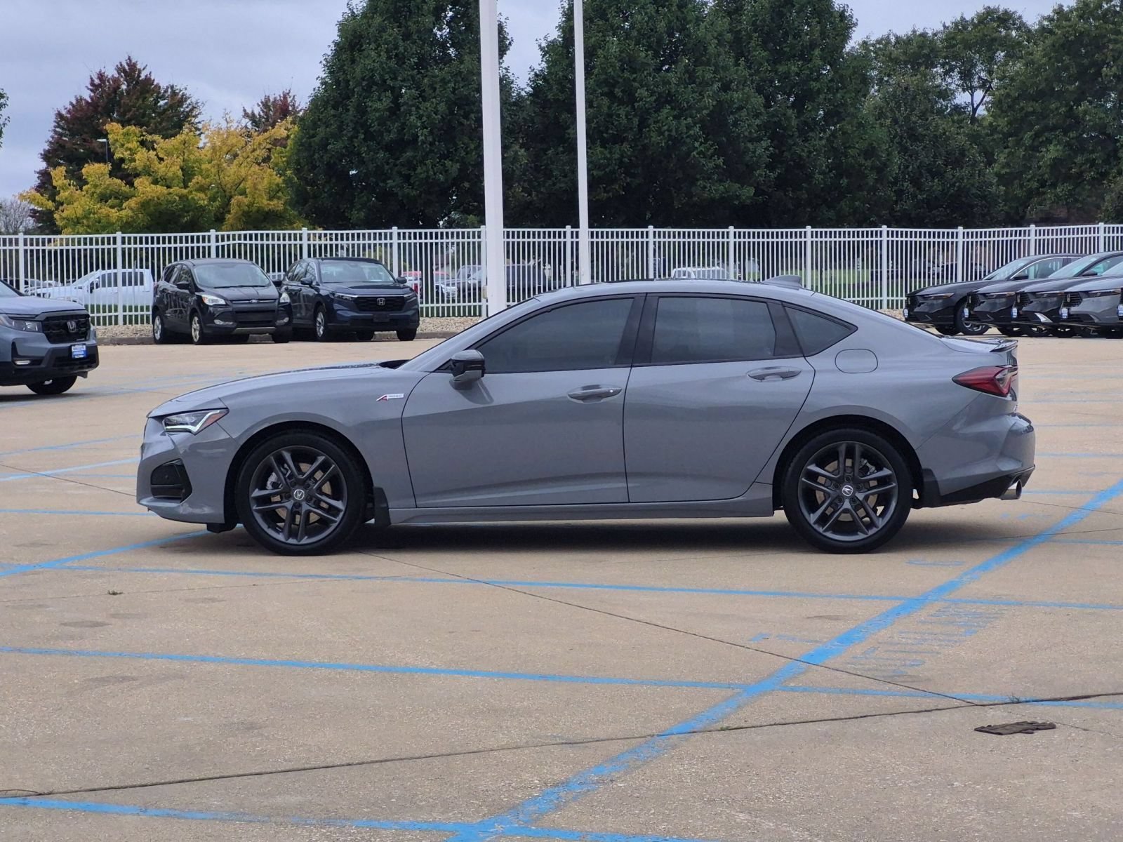 Used 2025 Urban Gray Pearl Acura SH-AWD w/ A-Spec Package image 9