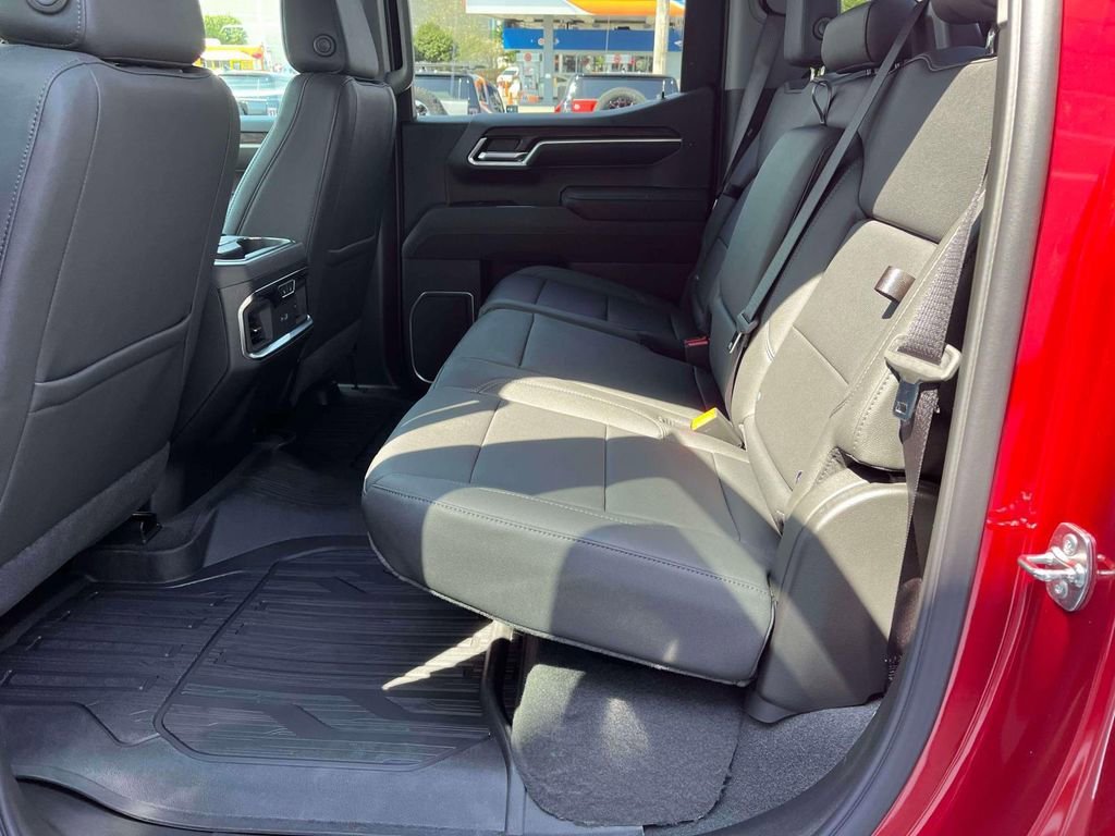 2026 GMC Sierra 1500 SLT - Photo 17