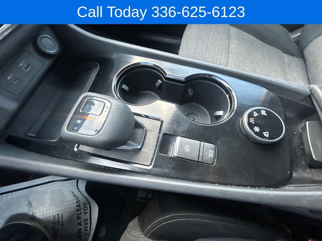 Used 2022 Silver Nissan SV image 29