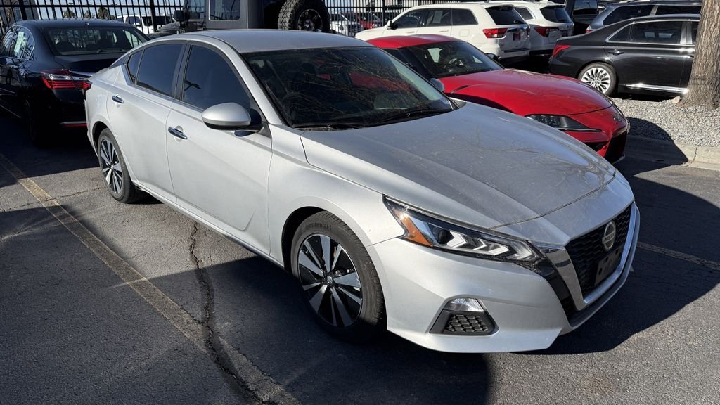 2022 Nissan Altima SV