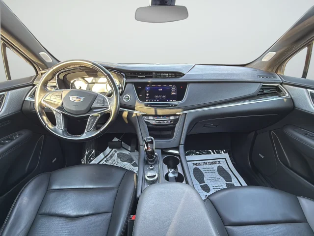 Used 2022 White Cadillac Premium Luxury image 9