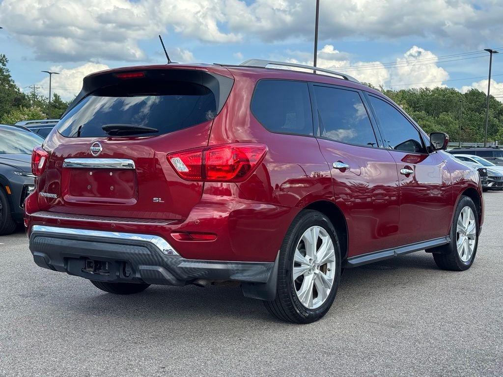 Used 2018 Red Nissan SL image 13