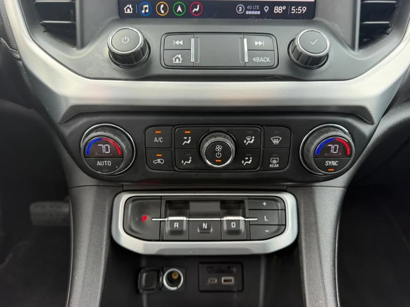 Certified Used 2021 Midnight Blue Metallic GMC SLT image 19