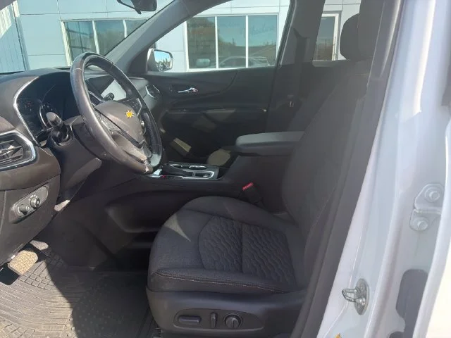 Used 2019 SUMMIT WHITE Chevrolet LT image 11