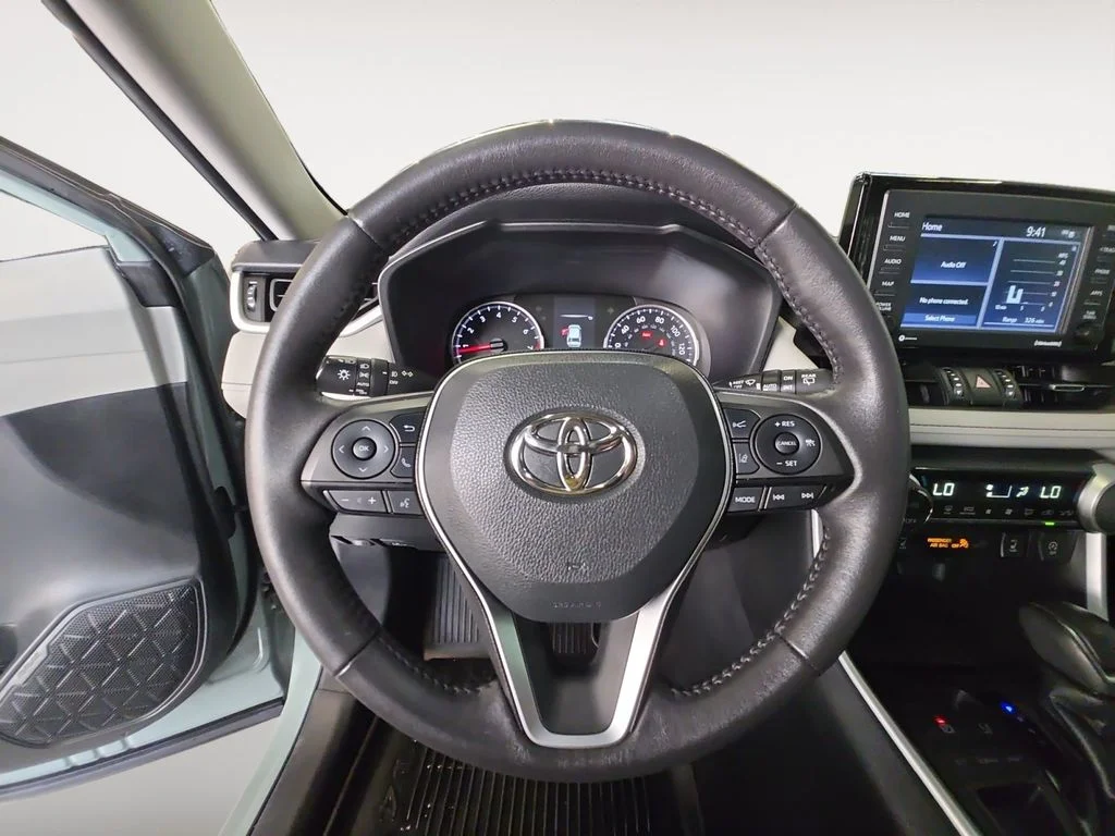 Used 2022 Gray Toyota XLE Premium image 13