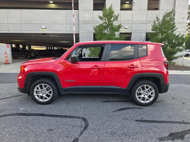 Used 2023 Red Jeep Latitude image 4