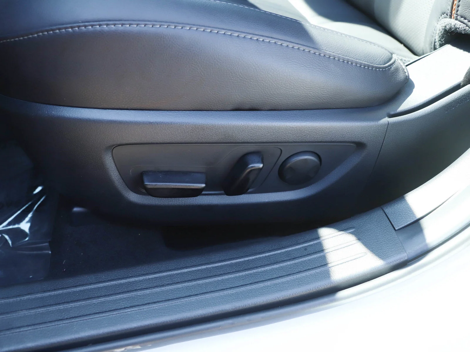 Certified Used 2026 Wind Chill Pearl Mazda Premium image 22