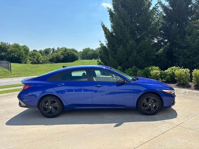New 2026 Intense Blue Hyundai SEL Sport image 4