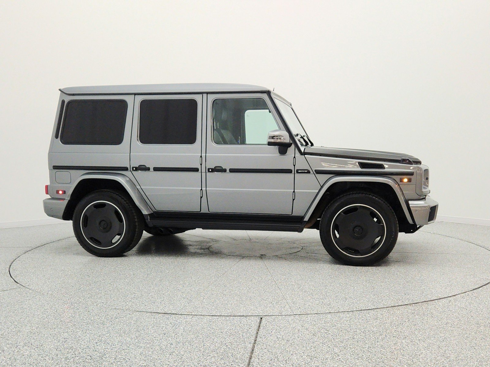 Used 2016 Palladium Silver Metallic Mercedes-Benz 4MATIC® 4dr G 550 image 4
