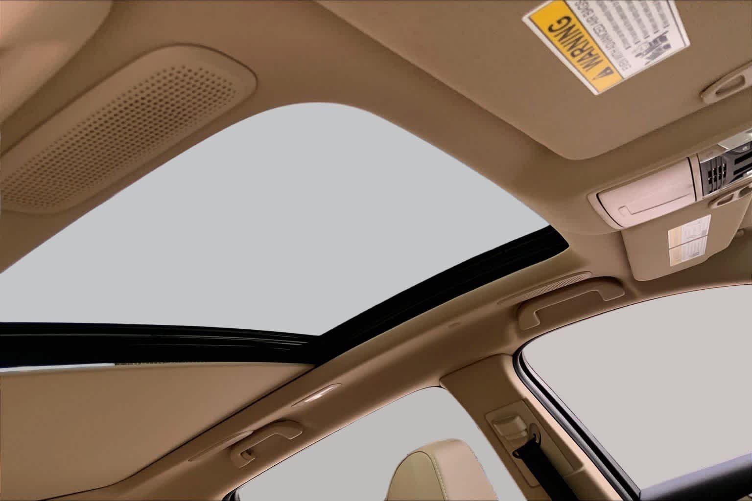Used 2026 Platinum White Pearl Acura w/Technology Package image 14