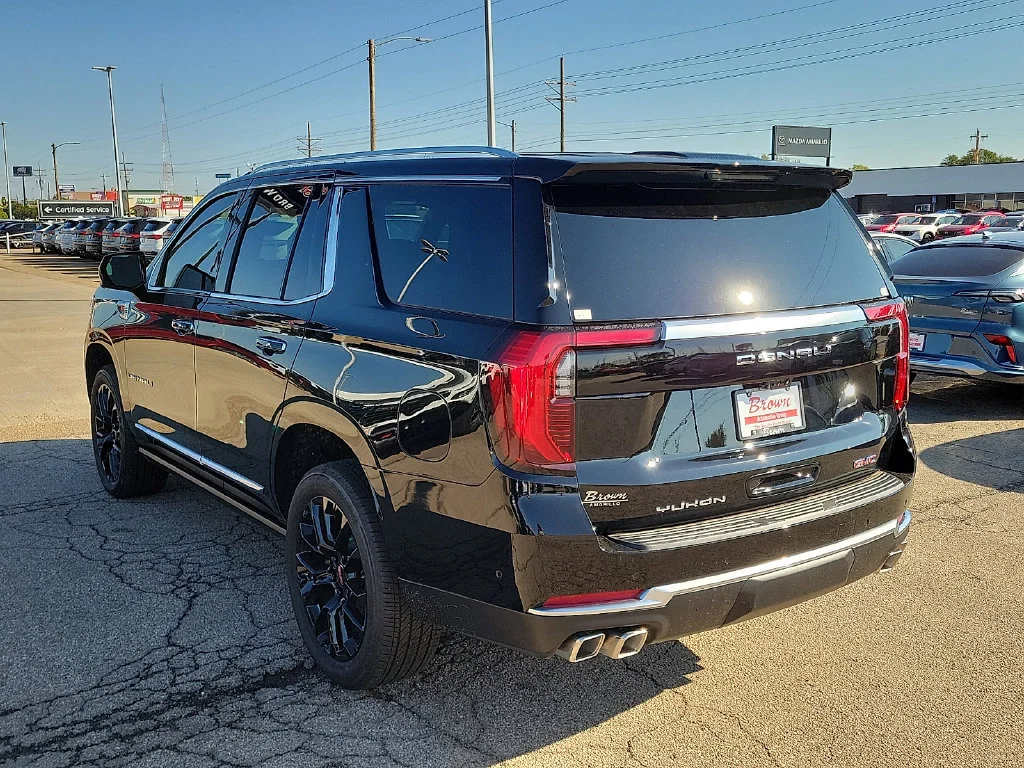 2026 GMC Yukon Denali - Photo 7