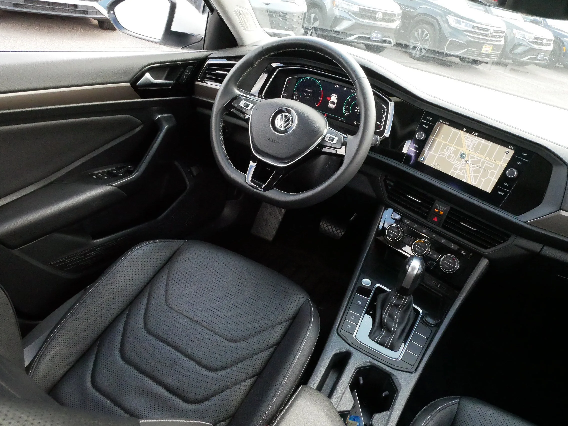 Certified Used 2021 Pure White Volkswagen SEL Premium image 9