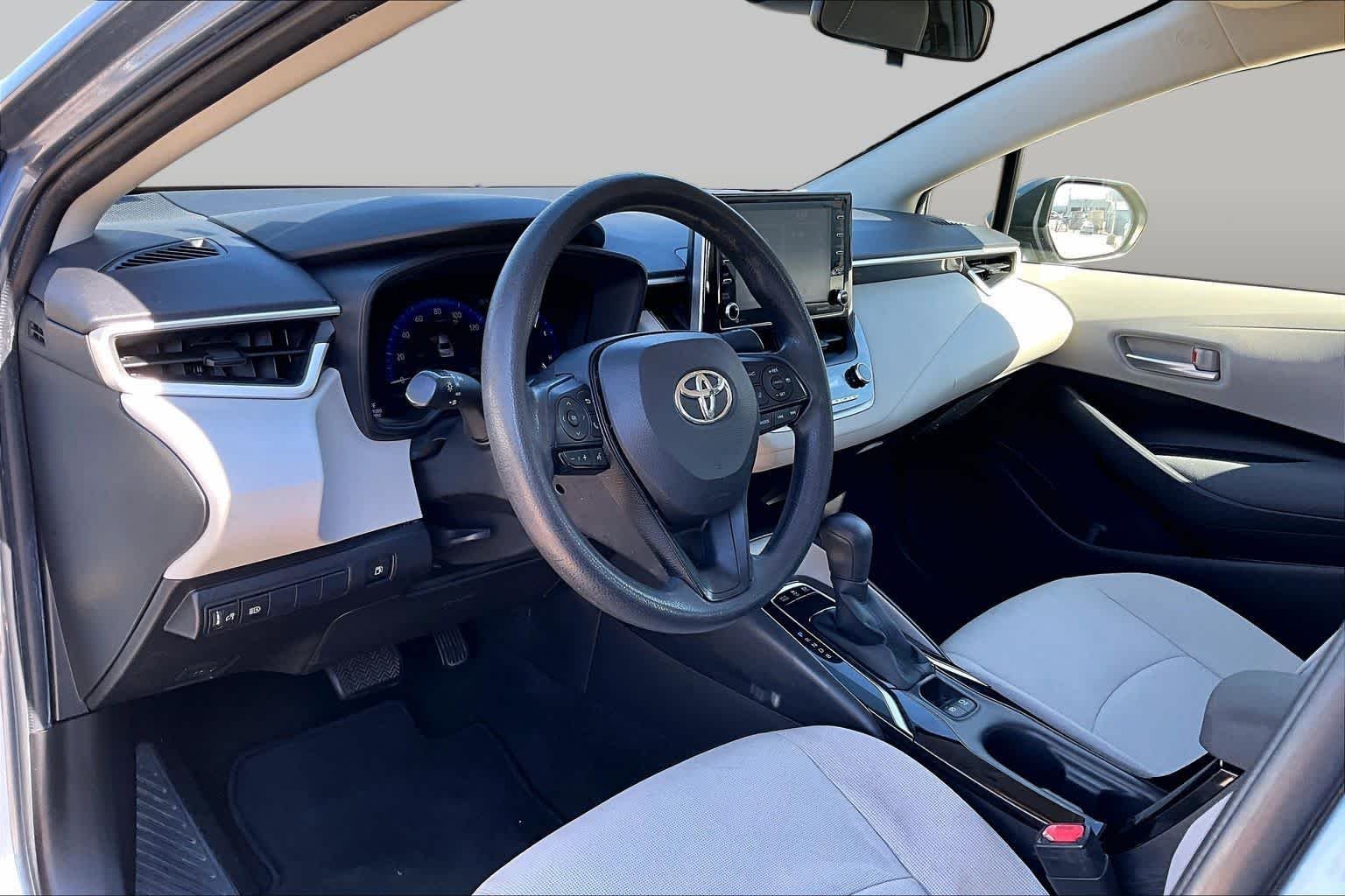 Used 2021 Celestite Toyota Hybrid LE image 15
