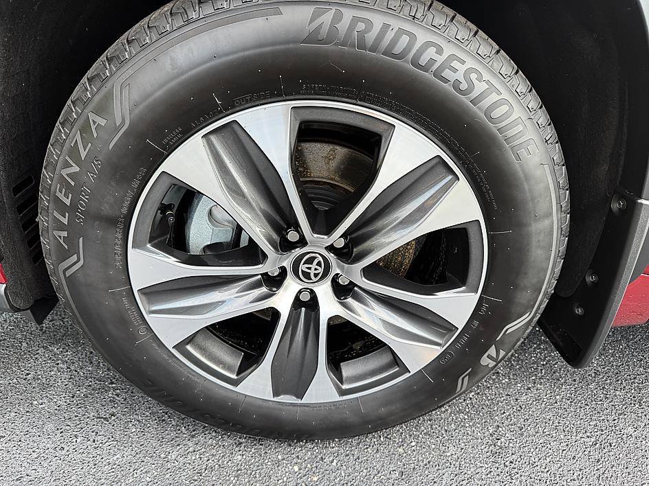 Used 2026 Ruby Flare Pearl Toyota Hybrid XLE image 30