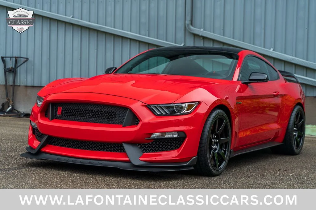 Used 2017 Red Ford Shelby GT350R image 11