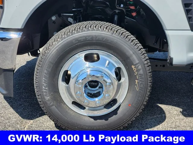 New 2026 Avalanche Ford F-350® XL image 10