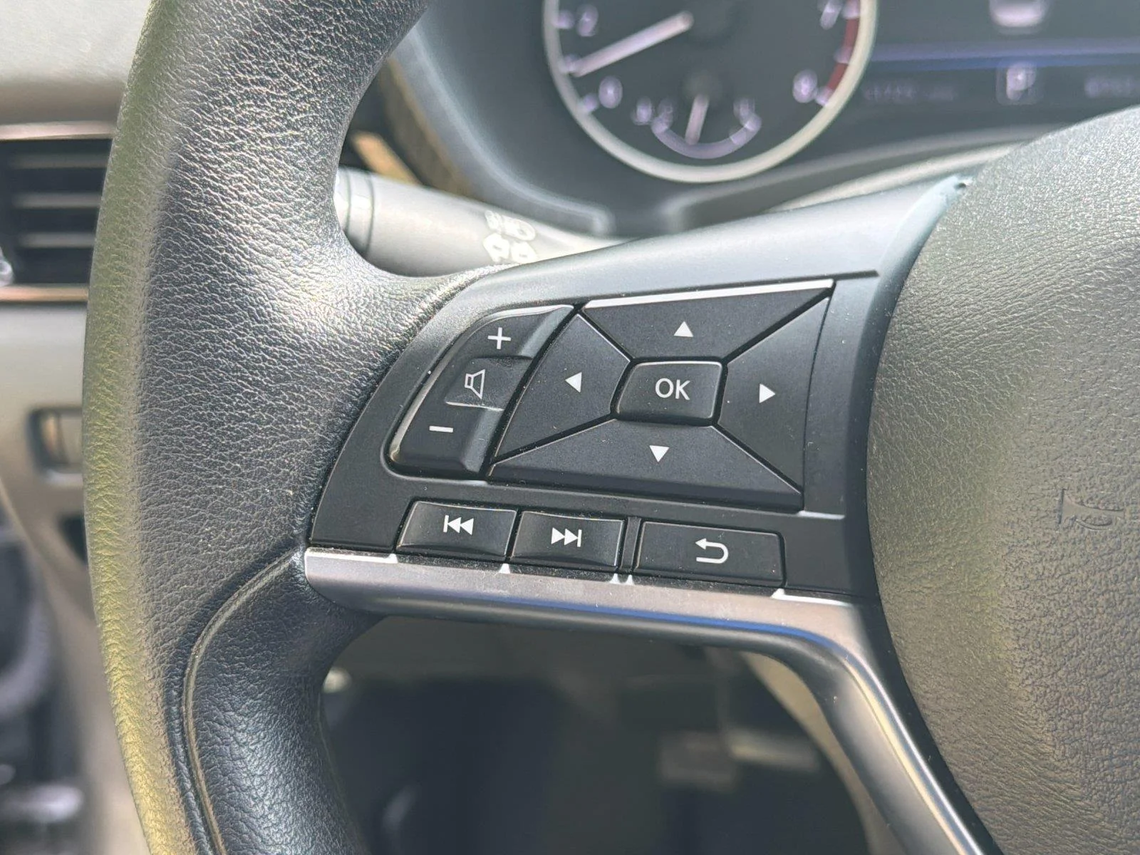 Used 2024 Gun Metallic Nissan SV image 19