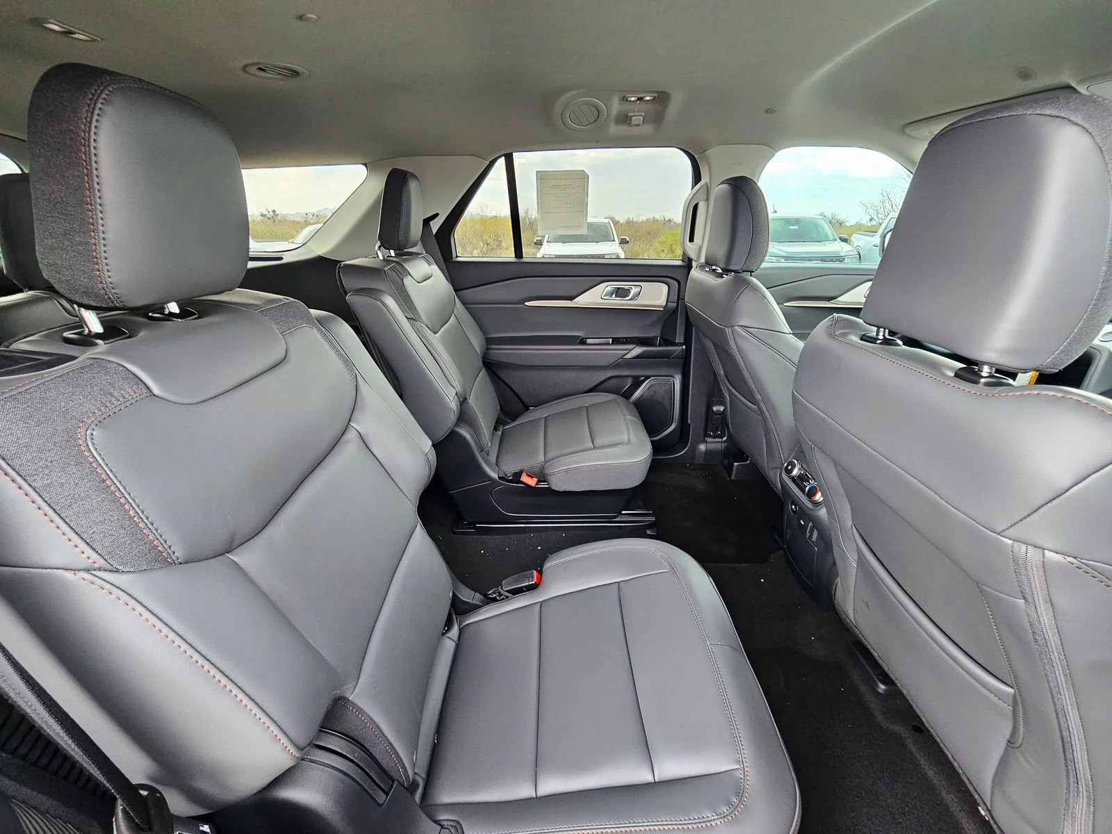 New 2026 Vapor Blue Metallic Ford Active image 26