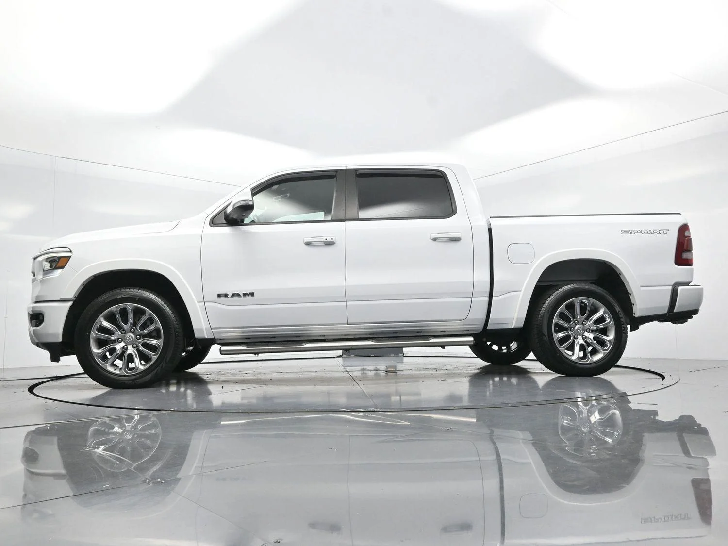 Used 2022 White Ram Laramie image 45