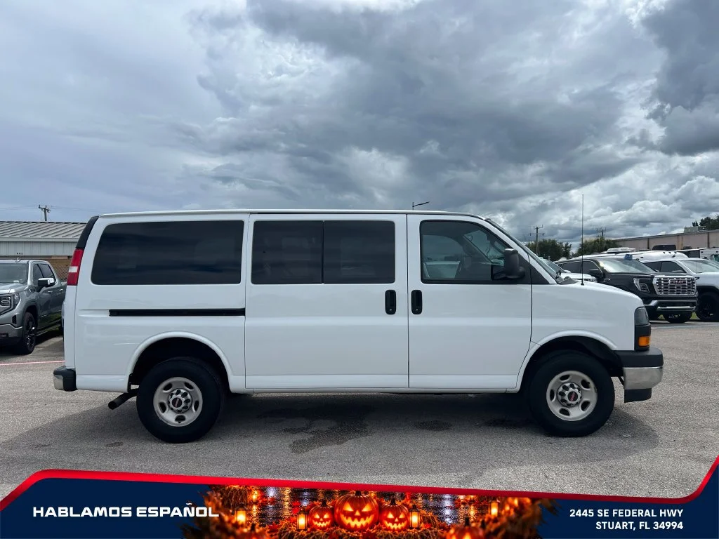 Used 2023 SUMMIT WHITE GMC RWD 2500 Regular Wheelbase Work Van image 8