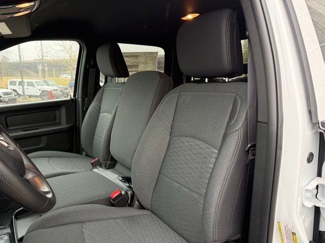 2026 RAM 3500 Chassis Tradesman - Photo 16