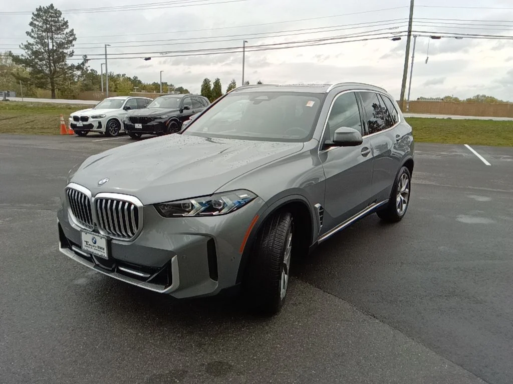 Certified Used 2026 Skyscraper Grey Metallic BMW xDrive40i image 3