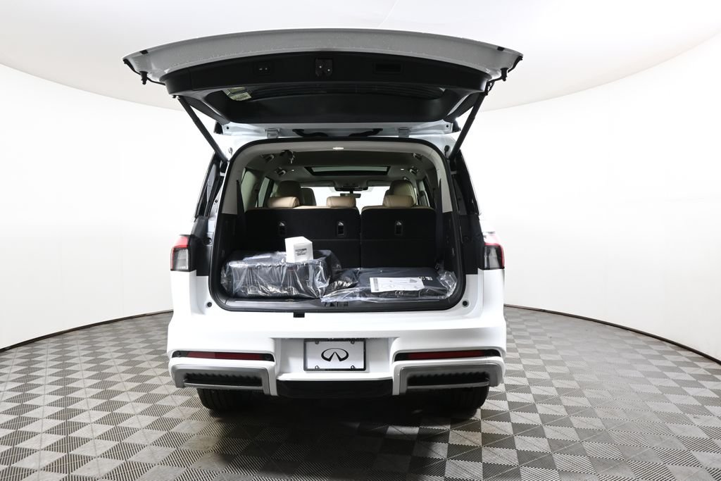 New 2026 RADIANT WHITE INFINITI Pure 4WD image 38