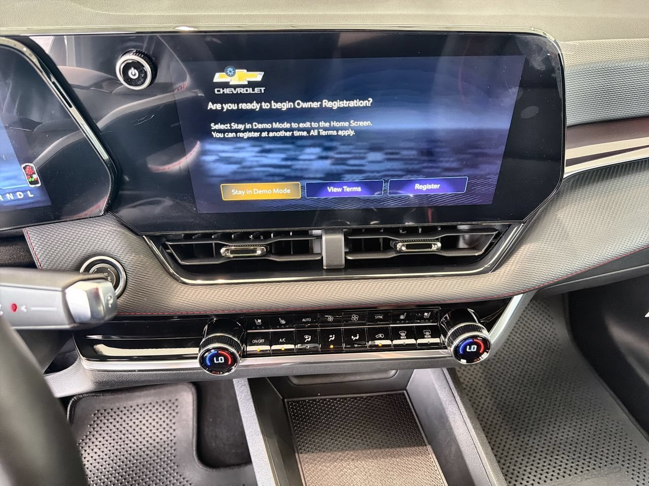 2027 Chevrolet Equinox RS - Photo 13