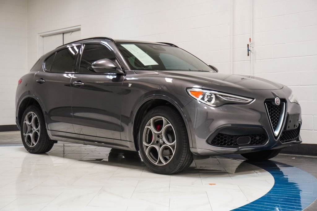 Used 2023 Gray Alfa Romeo Ti image 5