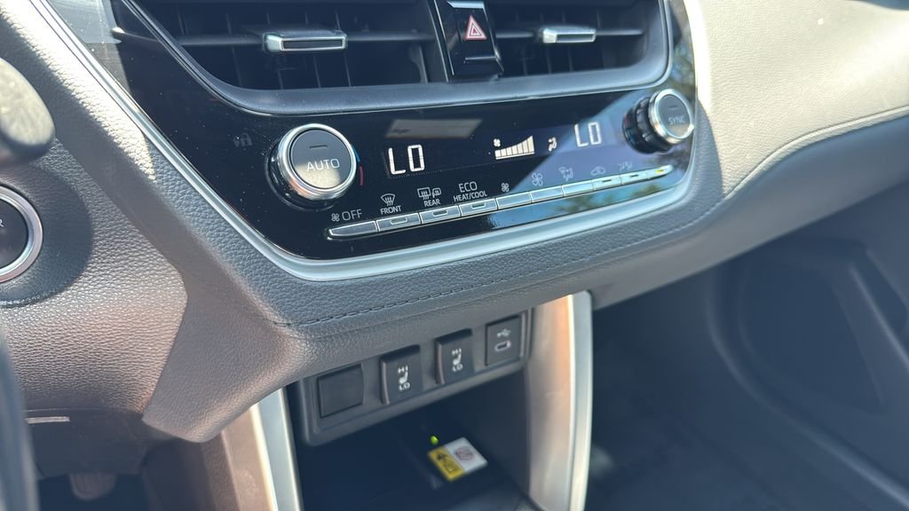 2023 Toyota Corolla Cross XSE - Photo 19