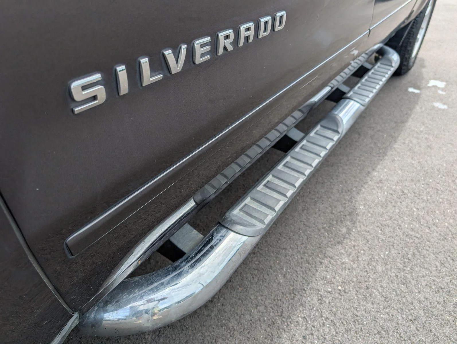 Used 2016 TUNGSTEN METALLIC Chevrolet LT image 11