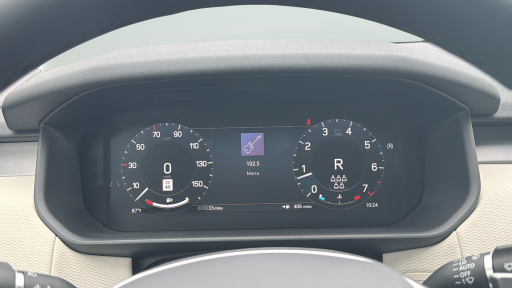 New 2026 Fuji White Land Rover Dynamic SE image 26