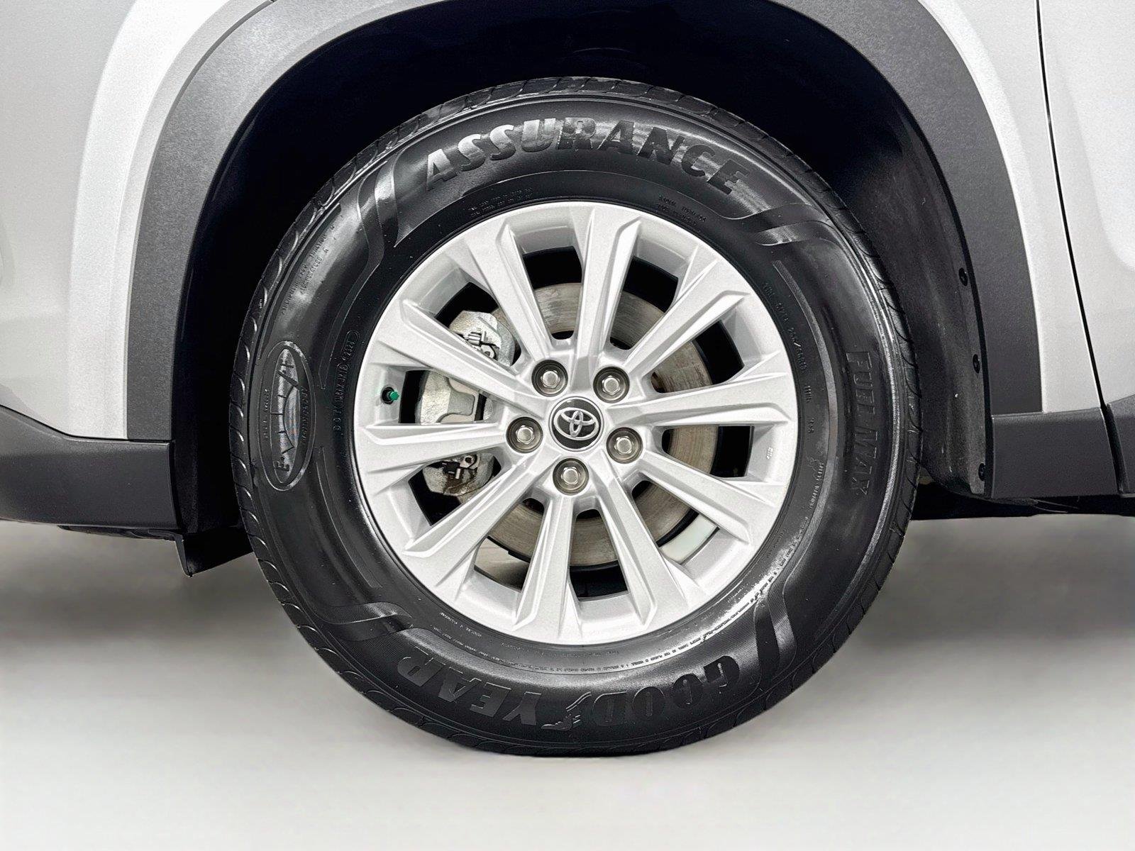 Certified Used 2025 Celestial Silver Metallic Toyota XLE image 44