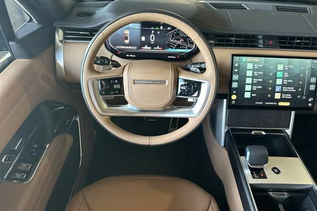 New 2026 Belgravia Green Land Rover SE image 13