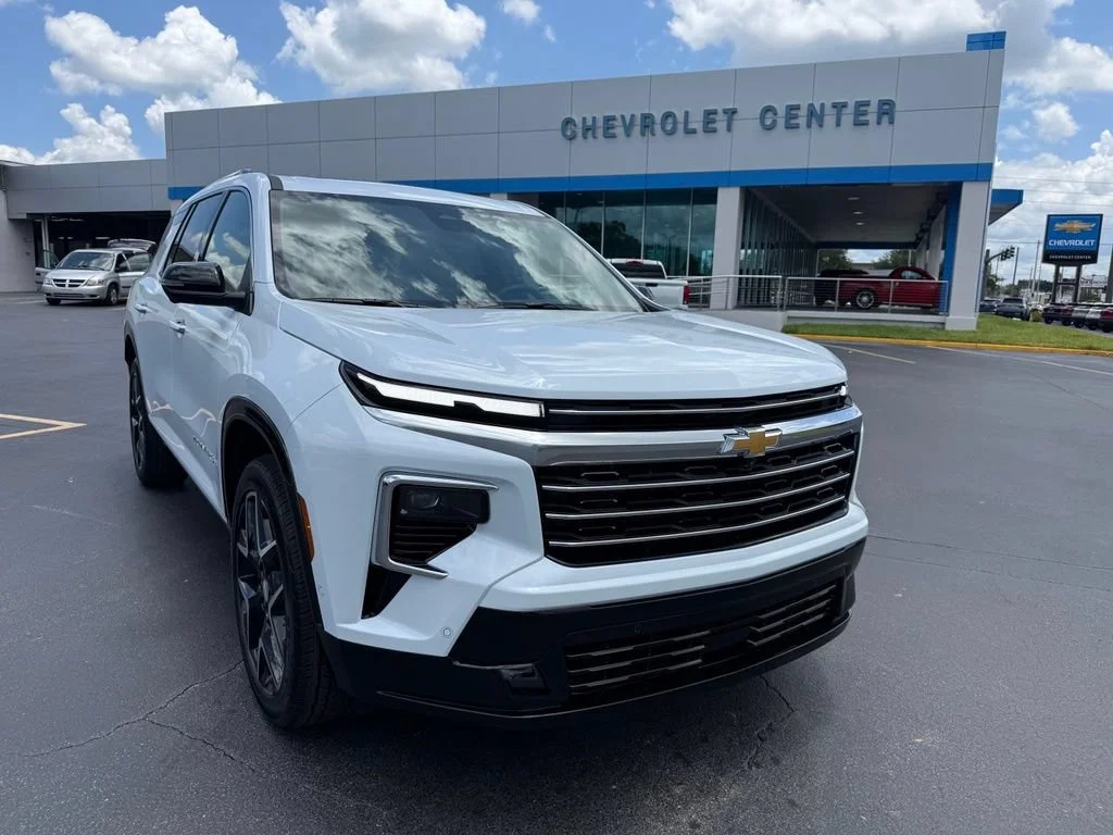 2026 Chevrolet Traverse High Country - Photo 2