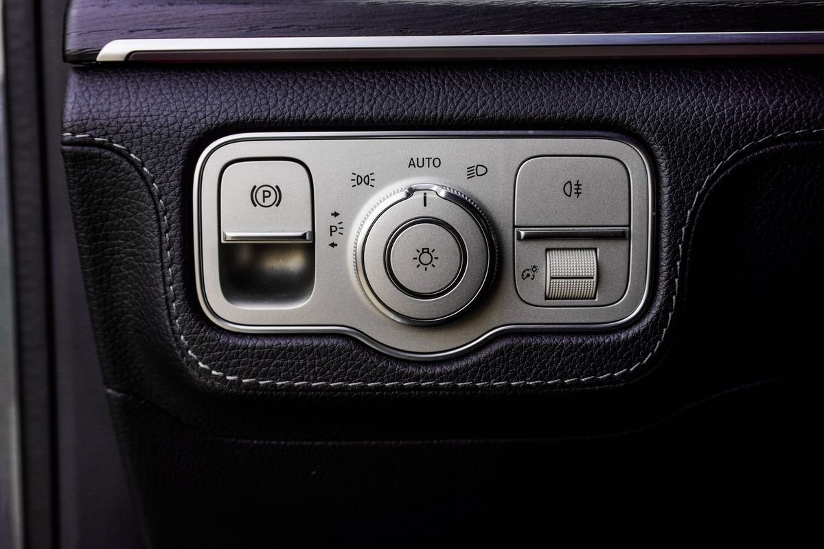 Used 2023 Gray Mercedes-Benz GLS 580 image 32