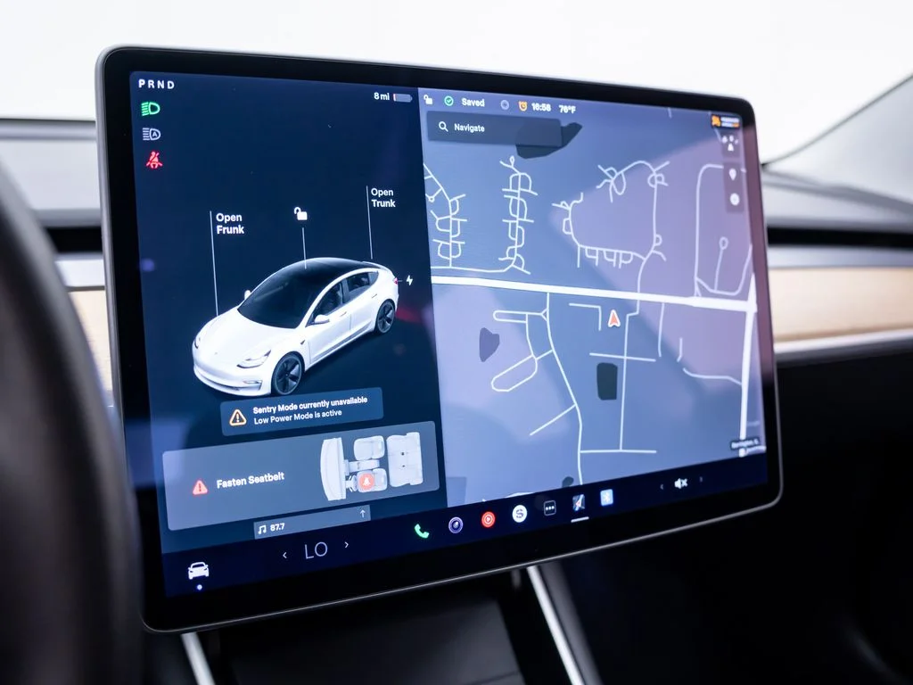Used 2020 White Tesla Long Range image 27
