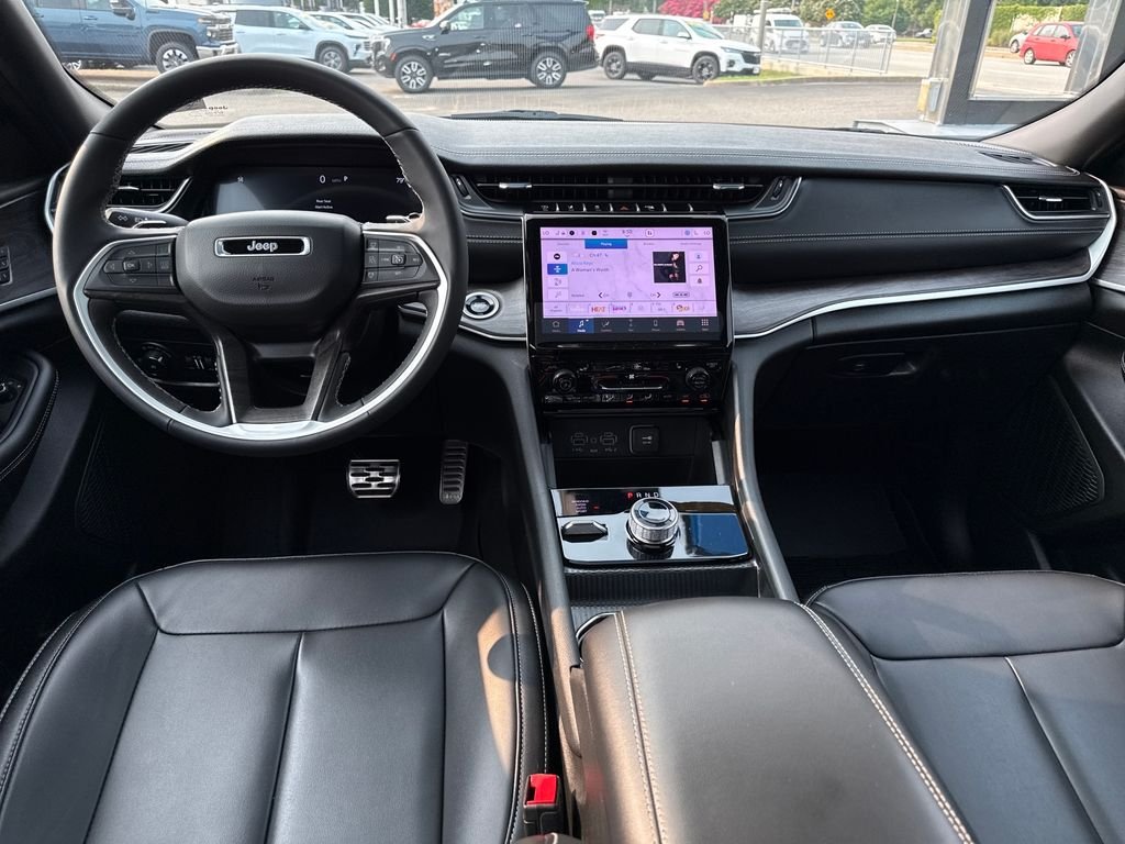 Used 2025 Gray Jeep Limited image 23