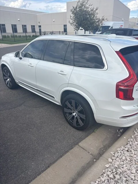 Used 2024 White Volvo Ultimate image 3