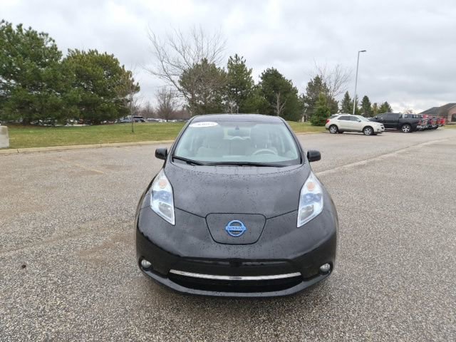 Used 2011 Nissan LEAF SL with VIN JN1AZ0CP0BT002502 for sale in Saginaw, MI