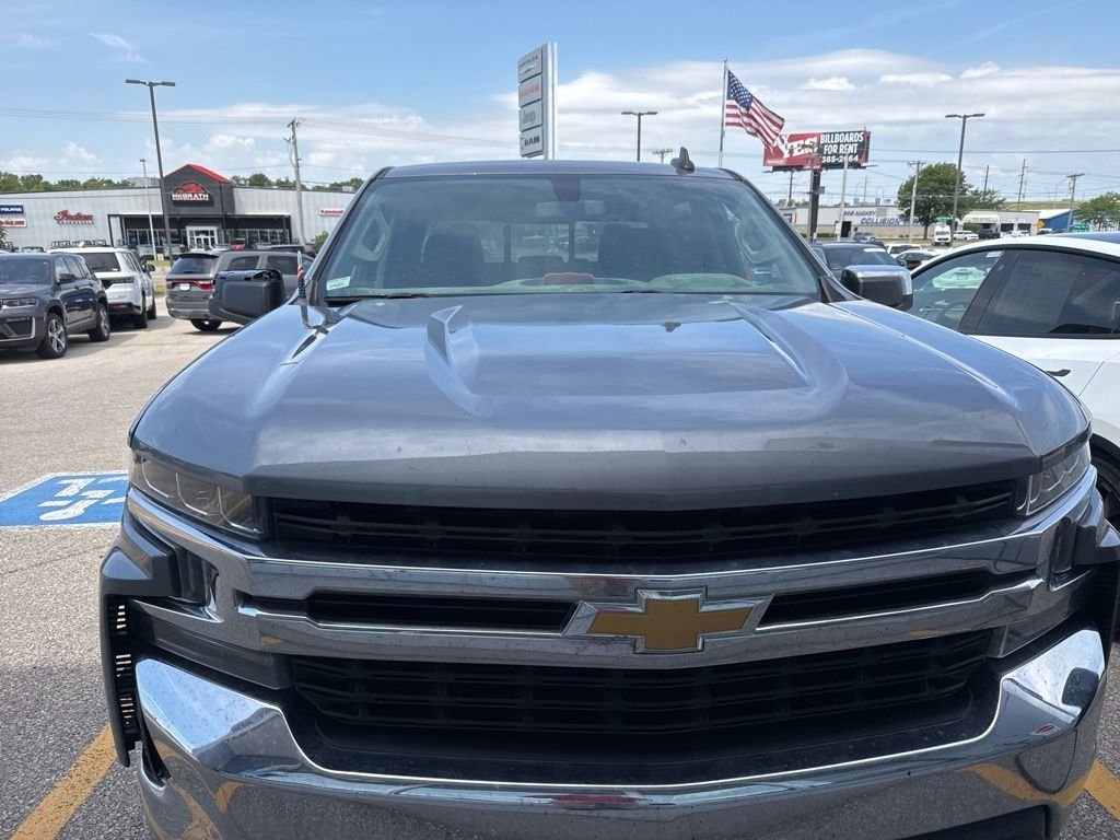 Used 2021 Gray Chevrolet LT image 2