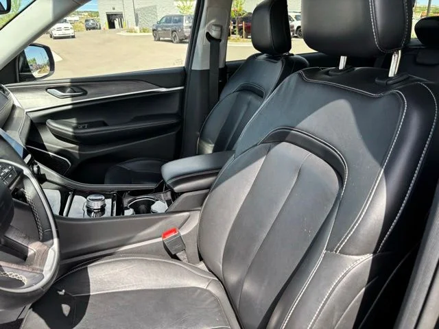 Used 2022 Black Jeep Limited image 14