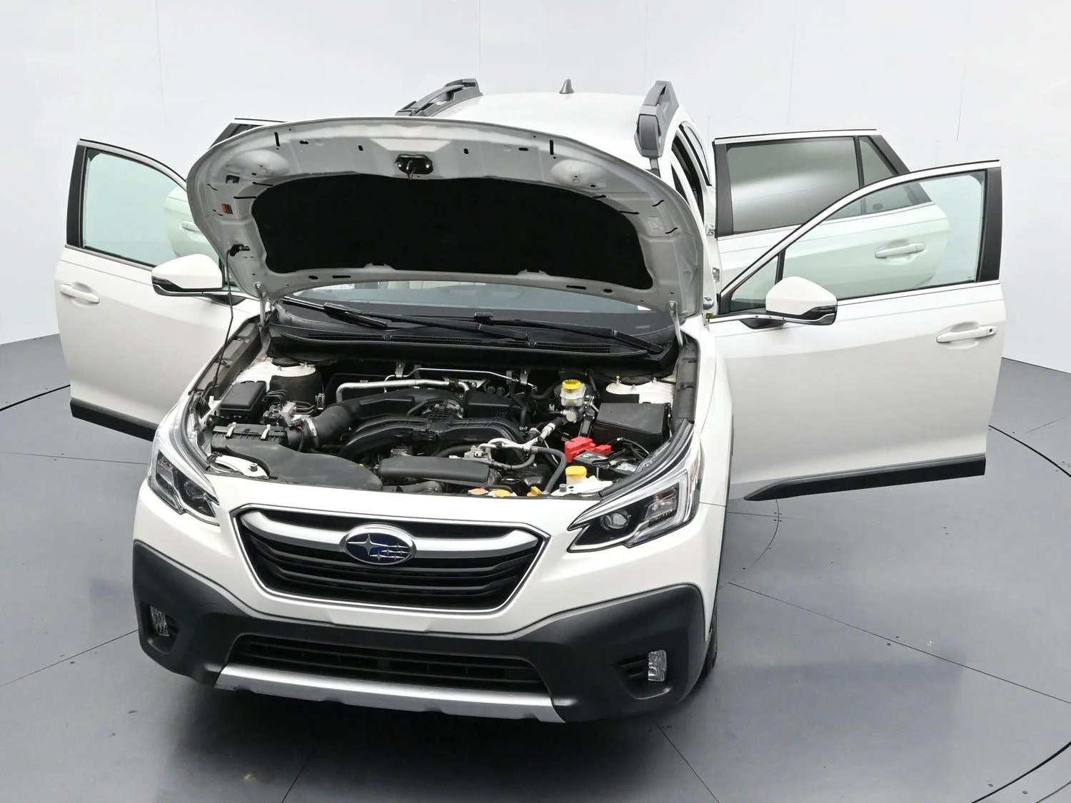 Used 2022 Crystal White Pearl Subaru Limited image 39