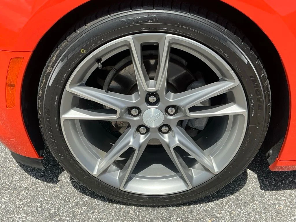 Used 2019 Orange Chevrolet 3LT image 24