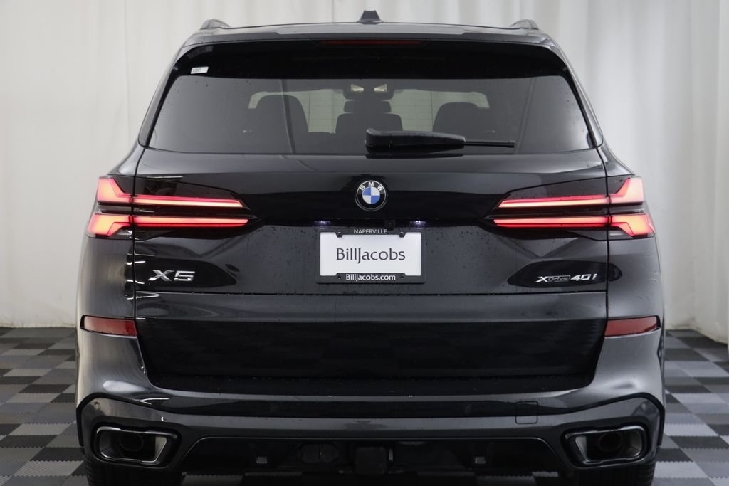 New 2026 Black Sapphire Metallic BMW xDrive40i image 18
